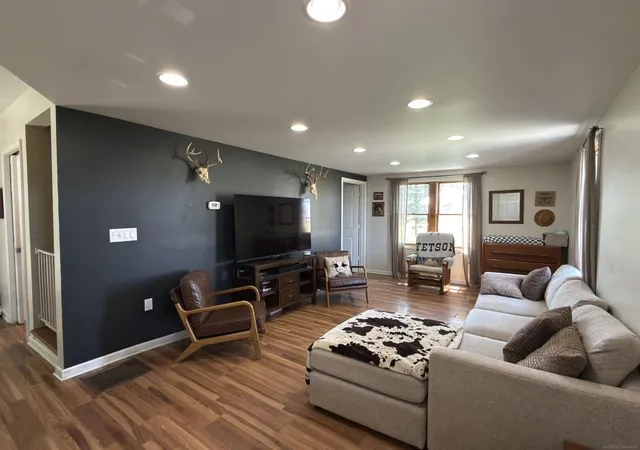 Photo 4 of Single family home for sale at 4951 Deckerville Rd, Deckerville, MI 48427 | MLS# 58050215317 | Listing updated on 2026-08-03