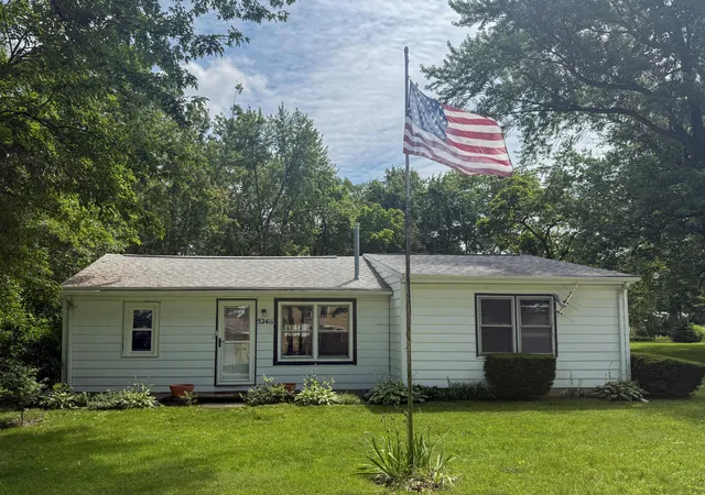 1st image of 52411 Lakeview Dr, Dowagiac, MI 49047 | MLS# 69026036849