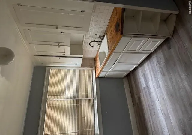 Listing Photo 4 - Condo for sale in building located at 15920-22 Turner St, Detroit, MI 48238