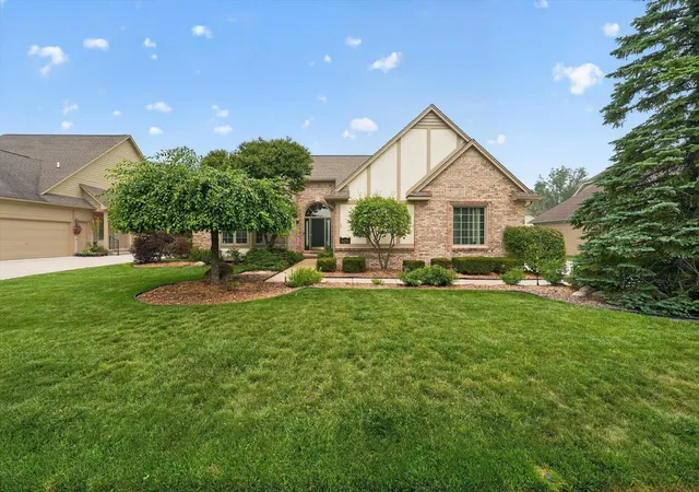 2nd image of 4379 Chablis Dr, Sterling Heights, MI 48314 | MLS# 58050215326