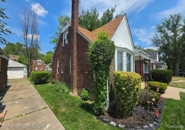 Photo 2 of Single family home for sale at 16237 Edmore Dr, Detroit, MI 48205 | MLS# 20261055396 | Listing updated on 2026-09-16