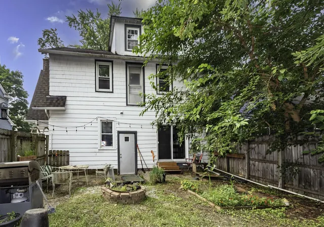 4th image of 960 W Cross St, Ypsilanti, MI 48197 | MLS# 81026036861