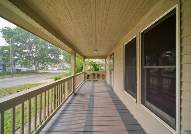 Photo 4 of Single family home for sale at 841 Bennett St, Jackson, MI 49202 | MLS# 55026036862 | Listing updated on 2026-09-15