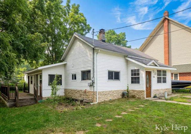 2nd image of 720 N Boltwood St, Hastings, MI 49058 | MLS# 65026036867