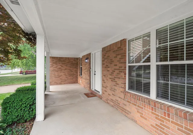 Photo 3 of Single family home for sale at 4672 Nutmeg Dr, Ypsilanti, MI 48197 | MLS# 81026036878 | Listing updated on 2026-09-30