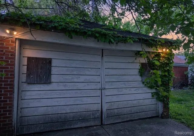Photo 3 of Multi family home for sale at 20487 Stratford Rd, Detroit, MI 48221 | MLS# 20261055432 | Listing updated on 2026-07-19