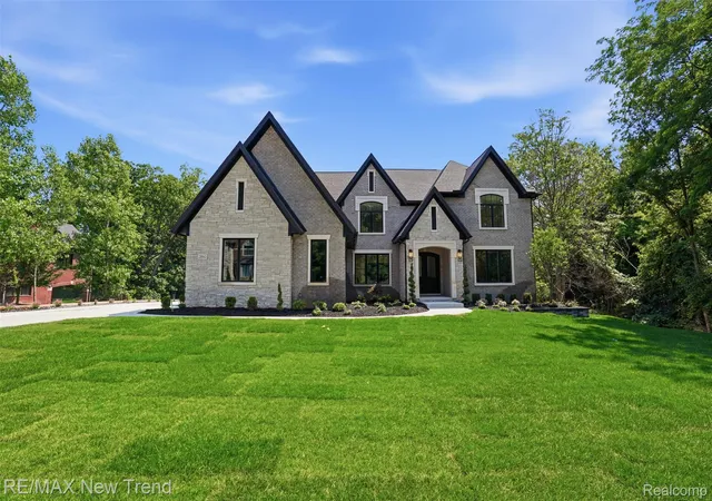 Photo 1 of Single family home for sale at 28943 Wintergreen, Farmington Hills, MI 48331 | MLS# 20261055454 | Listing updated on 2026-07-18