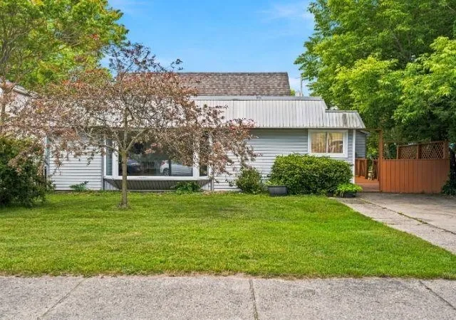 1st image of 143 S Benzie Blvd, Beulah, MI 49617 | MLS# 78080071215