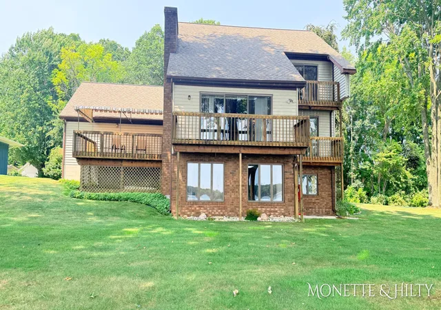 Photo 3 of Single family home for sale at 2883 Lakeshore Rd, Twin Lake, MI 49457 | MLS# 71026036906 | Listing updated on 2026-09-15
