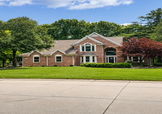 1st image of 244 Indian Trl, Lake Orion, MI 48362 | MLS# 81026036928