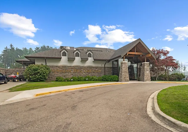 Photo 49 of Single family home for sale at 25872 Hunt Clb Blvd, Farmington Hills, MI 48335 | MLS# 81026036929 | Listing updated on 2026-08-21