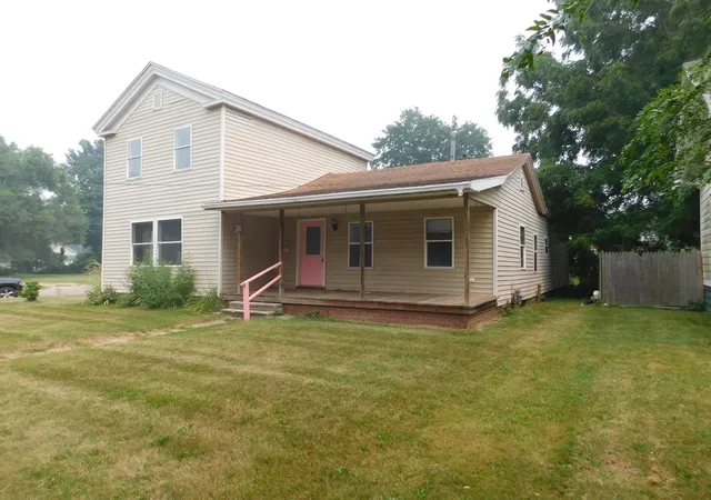 Photo 3 of Single family home for sale at 700 8th Street, Three Rivers, MI 49093 | MLS# 64026036930 | Listing updated on 2026-07-29