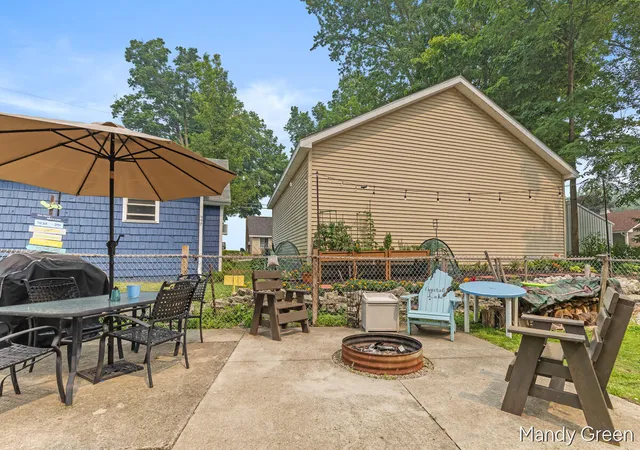 5th image of 2004 Mildred St, Crystal, MI 48818 | MLS# 65026036943