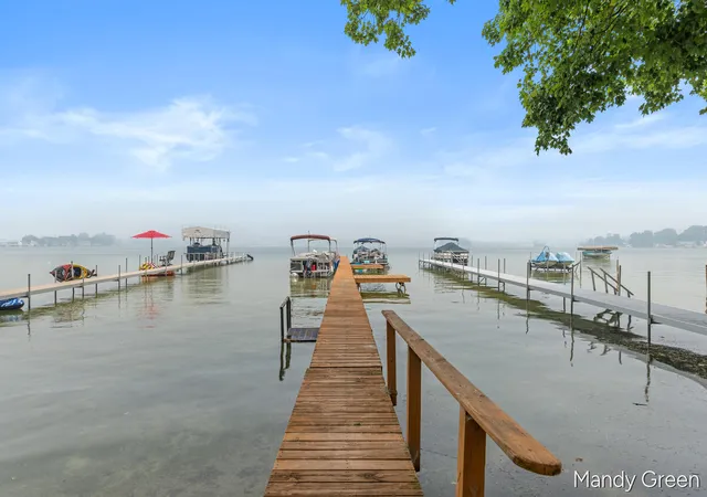 Photo 4 of Single family home for sale at 2004 Mildred St, Crystal, MI 48818 | MLS# 65026036943 | Listing updated on 2026-09-13