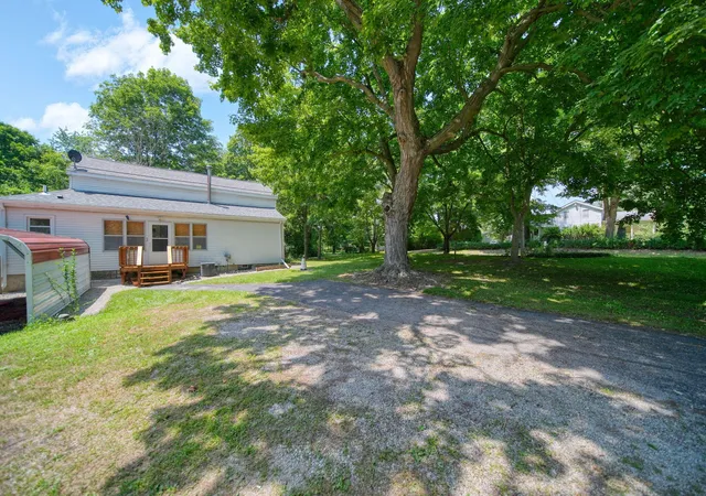 Photo 4 of Single family home for sale at 1533 E Munger Rd, Tecumseh, MI 49286 | MLS# 81026036945 | Listing updated on 2026-09-15