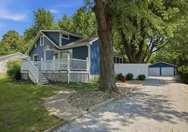 1st image of 12865 Flynn Rd, Sawyer, MI 49125 | MLS# 69026036949