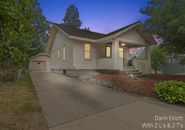 Photo 1 of Sale Pending at 910 W Lincoln Ave, Ionia, MI 48846 | MLS# 65026036957 | Listing updated on 2026-08-28