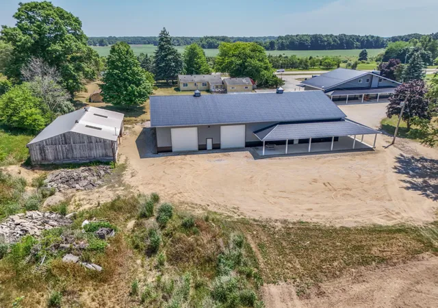 Photo 3 of Single family home for sale at 6345 N US Hwy 27, Saint Johns, MI 48879 | MLS# 68026036956 | Listing updated on 2026-07-18