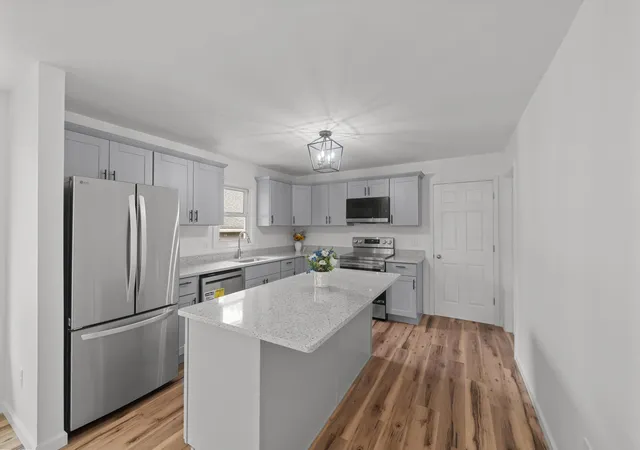 2nd image of 761 Westwood Dr, Monroe, MI 48161 | MLS# 81026036960