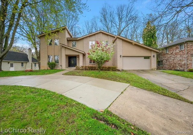 Photo 1 of Single family home for sale at 6019 Glen Eagles Dr, West Bloomfield, MI 48323 | MLS# 20261055514 | Listing updated on 2026-07-19