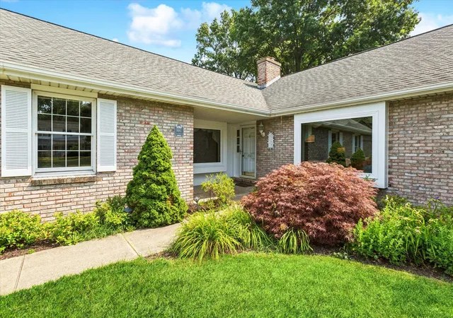 Photo 3 of Single family home for sale at 1461 Silverbrook Ln, Saint Joseph, MI 49085 | MLS# 69026036965 | Listing updated on 2026-09-15