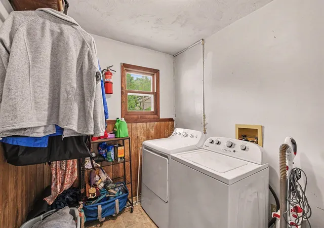 15th image of 326 E Adams St, Ionia, MI 48846 | MLS# 65026036977