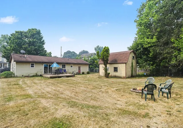 3rd image of 326 E Adams St, Ionia, MI 48846 | MLS# 65026036977