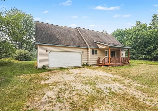 24th image of 8885 Edgewater Dr, Stanwood, MI 49346 | MLS# 72026036978