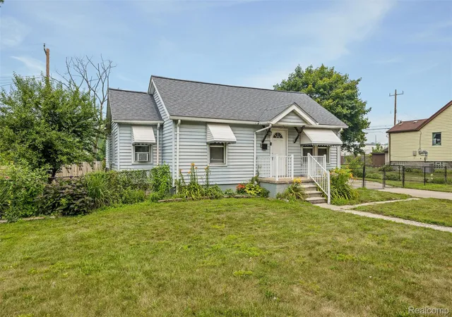Photo 3 of Single family home for sale at 1759 E Elza Ave, Hazel Park, MI 48030 | MLS# 20261055528 | Listing updated on 2026-08-08