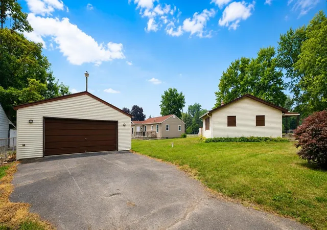 2nd image of 4126 N Belsay Rd, Flint, MI 48506 | MLS# 5050215381