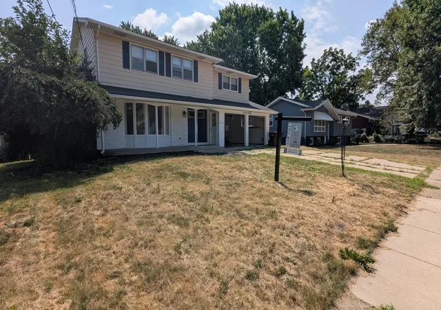 3rd image of 3036 Sw Perry Ave Sw, Wyoming, MI 49519 | MLS# 65026036997