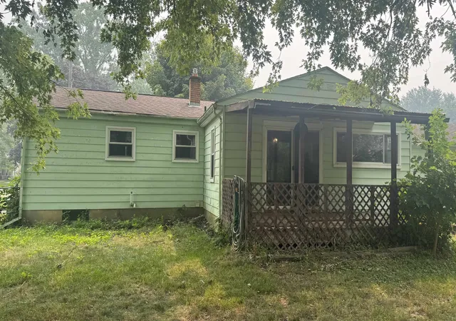 Photo 3 of Single family home for sale at 4442 Cherrytree Ln, Flint, MI 48507 | MLS# 5050215392 | Listing updated on 2026-09-09