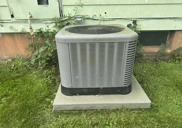 Photo 3 of Single family home for sale at 4442 Cherrytree Ln, Flint, MI 48507 | MLS# 5050215392 | Listing updated on 2026-09-09