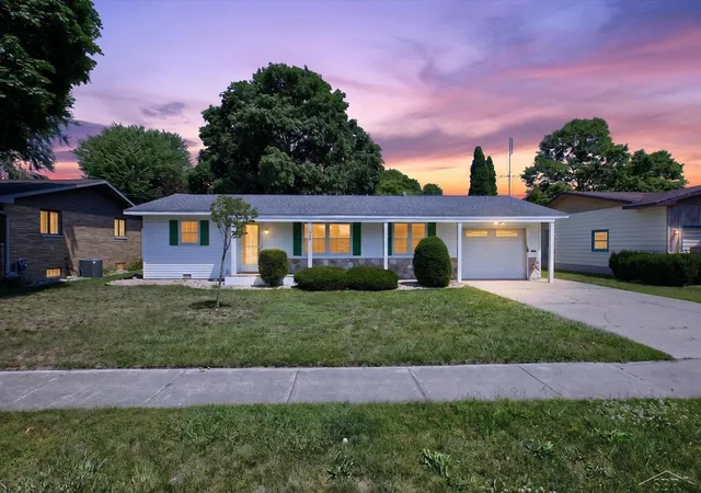 1st image of 445 Henry St, Sebewaing, MI 48759 | MLS# 61050215396