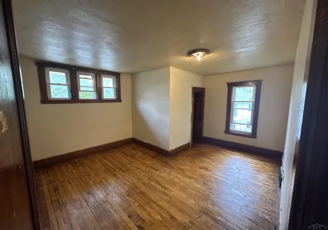 Photo 3 of Single family home for sale at 412 S 15th Street, Saginaw, MI 48601 | MLS# 61050215397 | Listing updated on 2026-09-14