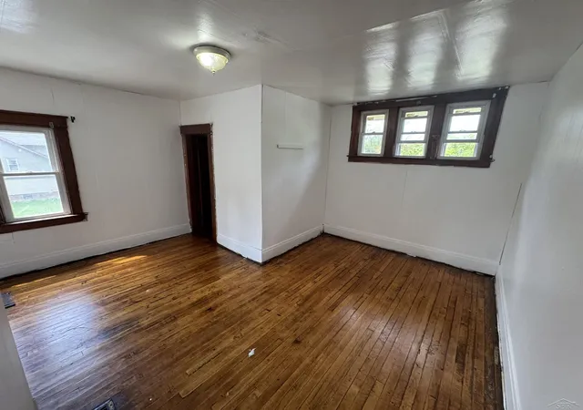Photo 4 of Single family home for sale at 412 S 15th Street, Saginaw, MI 48601 | MLS# 61050215397 | Listing updated on 2026-09-14