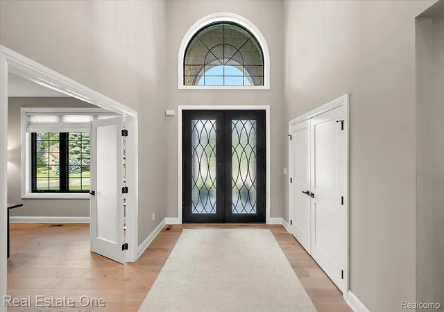 Photo 2 of Single family home for sale at 1721 Royal Birkdale Dr, Oxford, MI 48371 | MLS# 20261055570 | Listing updated on 2026-10-05