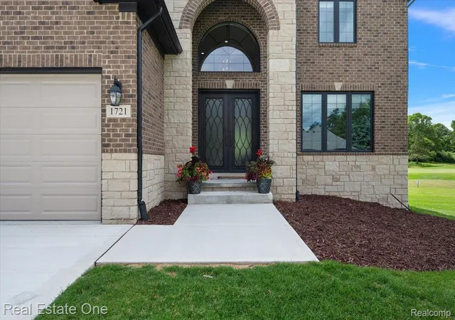Photo 49 of Single family home for sale at 1721 Royal Birkdale Dr, Oxford, MI 48371 | MLS# 20261055570 | Listing updated on 2026-10-06