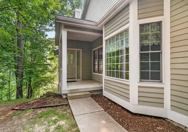 2nd image of 1718 Big Timber Ct Ne, Grand Rapids, MI 49505 | MLS# 66026037021