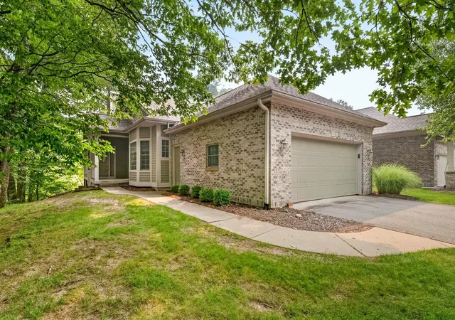 63rd image of 1718 Big Timber Ct Ne, Grand Rapids, MI 49505 | MLS# 66026037021