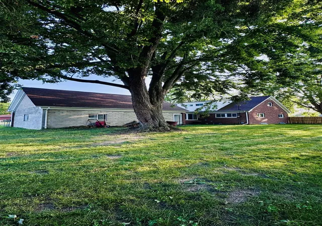 Photo 4 of Single family home for sale at 352 S 29th Street, Saginaw, MI 48601 | MLS# 61050215400 | Listing updated on 2026-08-23