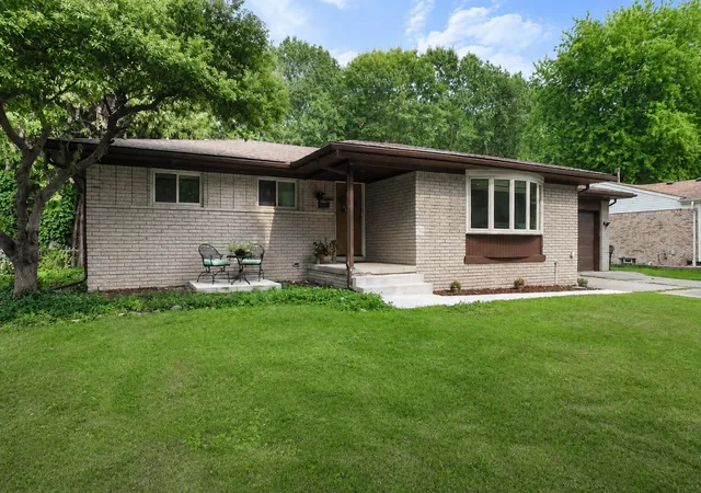 1st image of 53284 Wolf Dr, Shelby Township, MI 48316 | MLS# 81026037029