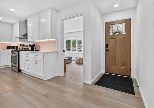 Photo 4 of Single family home for sale at 53284 Wolf Dr, Shelby Township, MI 48316 | MLS# 81026037029 | Listing updated on 2026-10-06