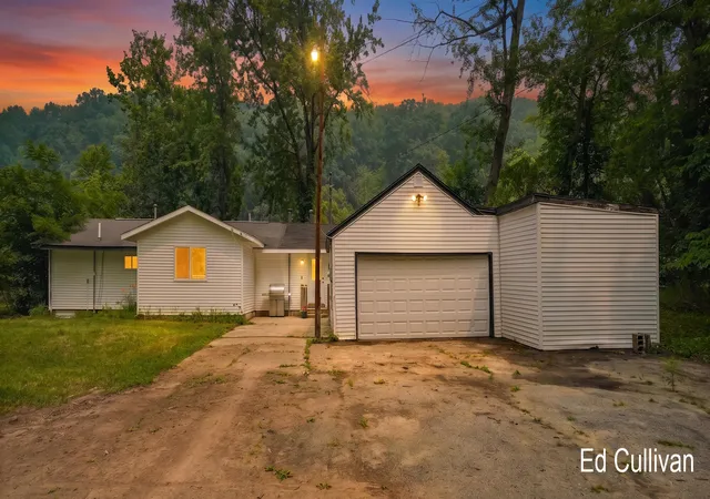 1st image of 6415 W Bell Meadow Dr, Grant, MI 49327 | MLS# 65026037031