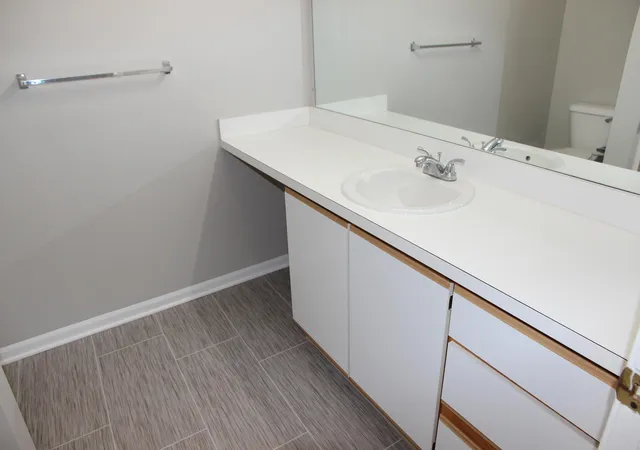 Listing Photo 5 - Condo for sale in building located at 1774 Weatherstone Dr, Ann Arbor, MI 48108