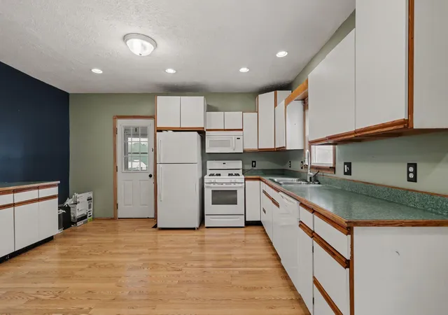 Photo 3 of Single family home for sale at 63633 Fair Rd, Sturgis, MI 49091 | MLS# 62026037034 | Listing updated on 2026-08-25