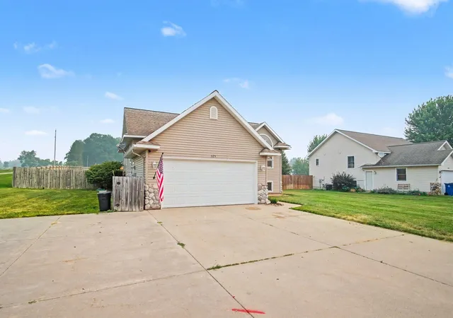 3rd image of 623 W 44Th St, Fremont, MI 49412 | MLS# 65026037033