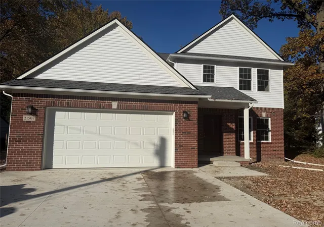 Photo 1 of Single family home for sale at 21507 Randall St, Farmington Hills, MI 48336 | MLS# 20261055610 | Listing updated on 2026-10-29