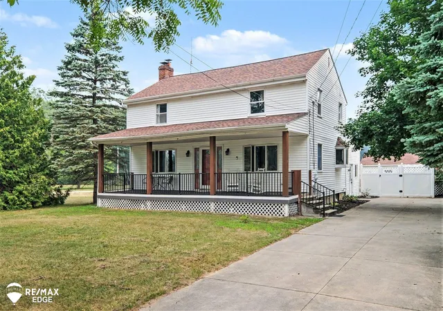1st image of 8331 E Coldwater Rd, Davison, MI 48423 | MLS# 5050215405