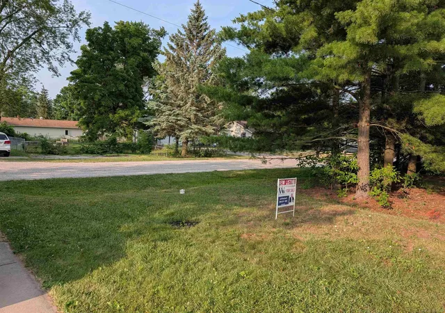 Photo 3 of Single family home for sale at 2275 Lincoln Manor Dr, Grand Blanc, MI 48507 | MLS# 58050215407 | Listing updated on 2026-09-16